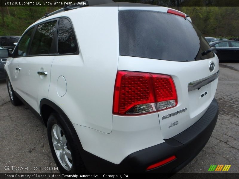 Snow White Pearl / Beige 2012 Kia Sorento LX