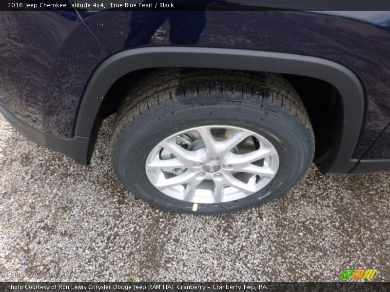 True Blue Pearl / Black 2016 Jeep Cherokee Latitude 4x4