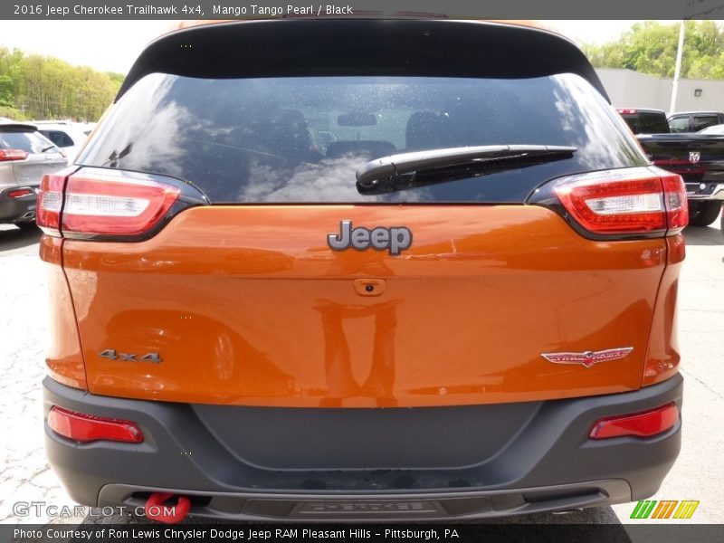 Mango Tango Pearl / Black 2016 Jeep Cherokee Trailhawk 4x4