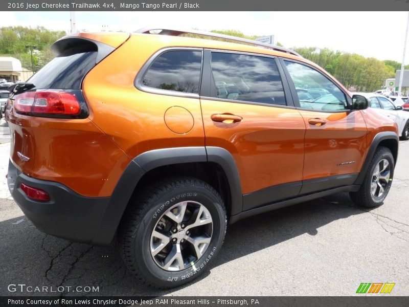 Mango Tango Pearl / Black 2016 Jeep Cherokee Trailhawk 4x4