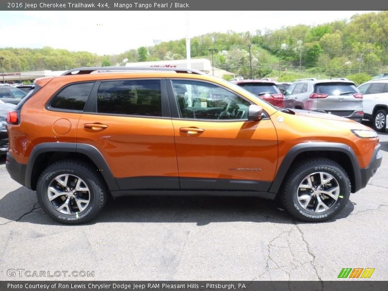 Mango Tango Pearl / Black 2016 Jeep Cherokee Trailhawk 4x4