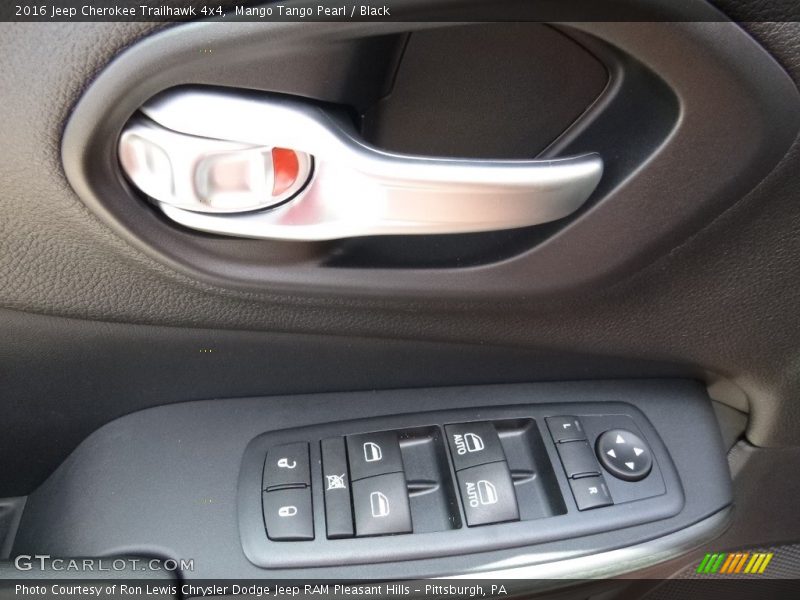 Mango Tango Pearl / Black 2016 Jeep Cherokee Trailhawk 4x4