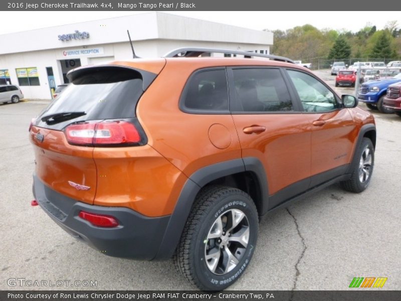 Mango Tango Pearl / Black 2016 Jeep Cherokee Trailhawk 4x4
