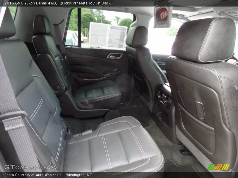 Quicksilver Metallic / Jet Black 2016 GMC Yukon Denali 4WD