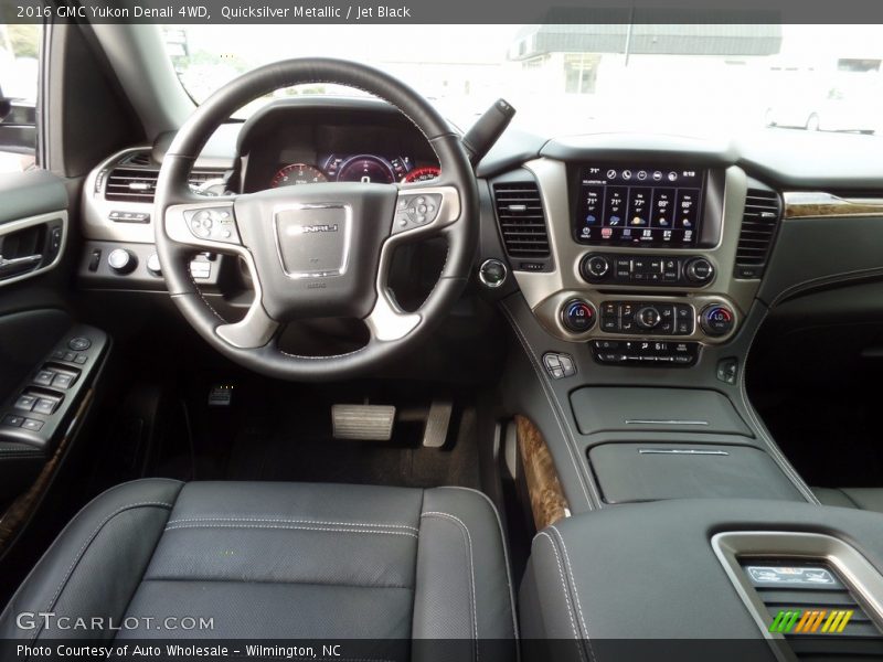 Quicksilver Metallic / Jet Black 2016 GMC Yukon Denali 4WD