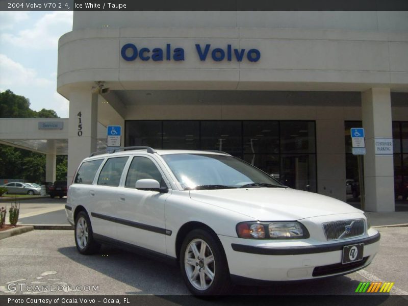 Ice White / Taupe 2004 Volvo V70 2.4