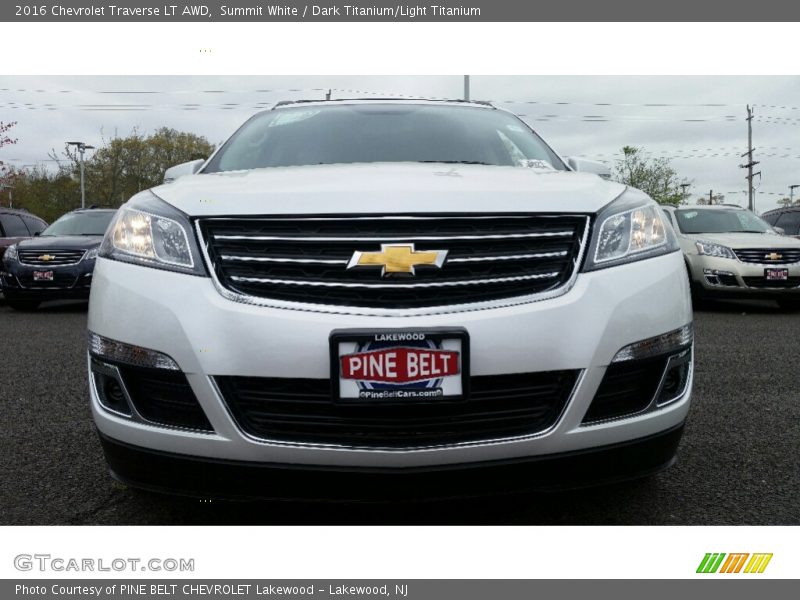 Summit White / Dark Titanium/Light Titanium 2016 Chevrolet Traverse LT AWD