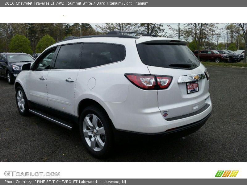 Summit White / Dark Titanium/Light Titanium 2016 Chevrolet Traverse LT AWD