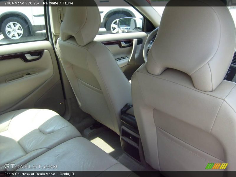 Ice White / Taupe 2004 Volvo V70 2.4