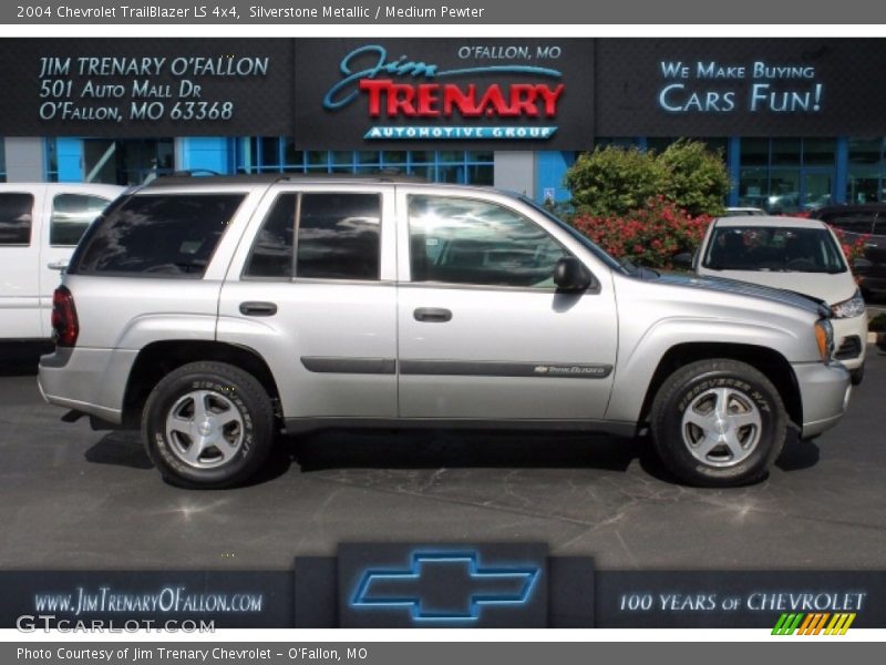 Silverstone Metallic / Medium Pewter 2004 Chevrolet TrailBlazer LS 4x4