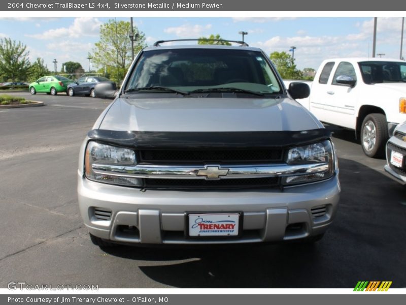 Silverstone Metallic / Medium Pewter 2004 Chevrolet TrailBlazer LS 4x4