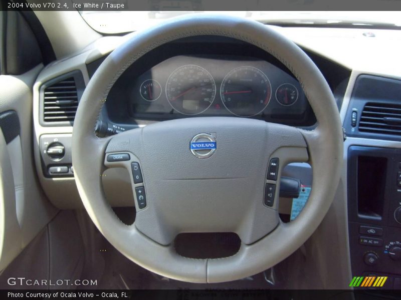 Ice White / Taupe 2004 Volvo V70 2.4