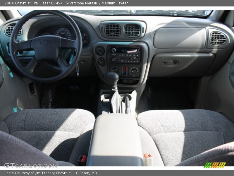 Silverstone Metallic / Medium Pewter 2004 Chevrolet TrailBlazer LS 4x4