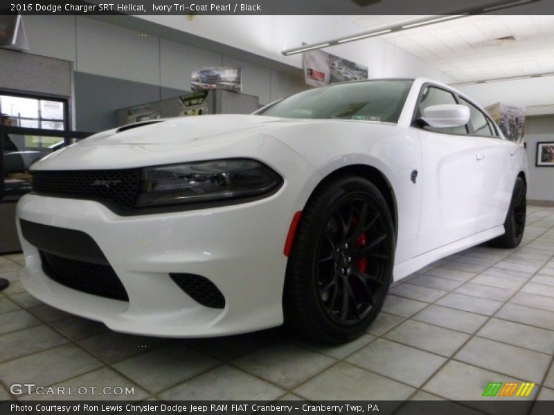 Ivory Tri-Coat Pearl / Black 2016 Dodge Charger SRT Hellcat