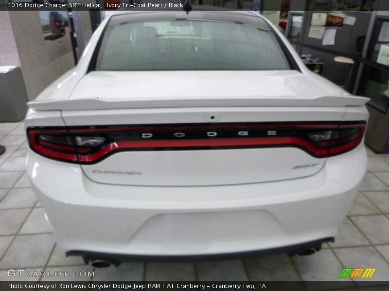 Ivory Tri-Coat Pearl / Black 2016 Dodge Charger SRT Hellcat