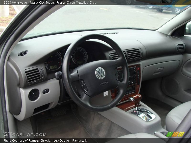Fresco Green Metallic / Grey 2003 Volkswagen Passat GLX Sedan