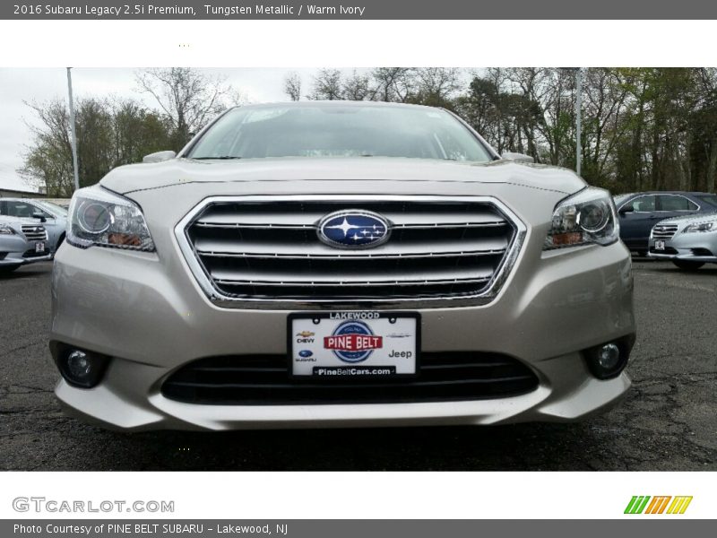 Tungsten Metallic / Warm Ivory 2016 Subaru Legacy 2.5i Premium