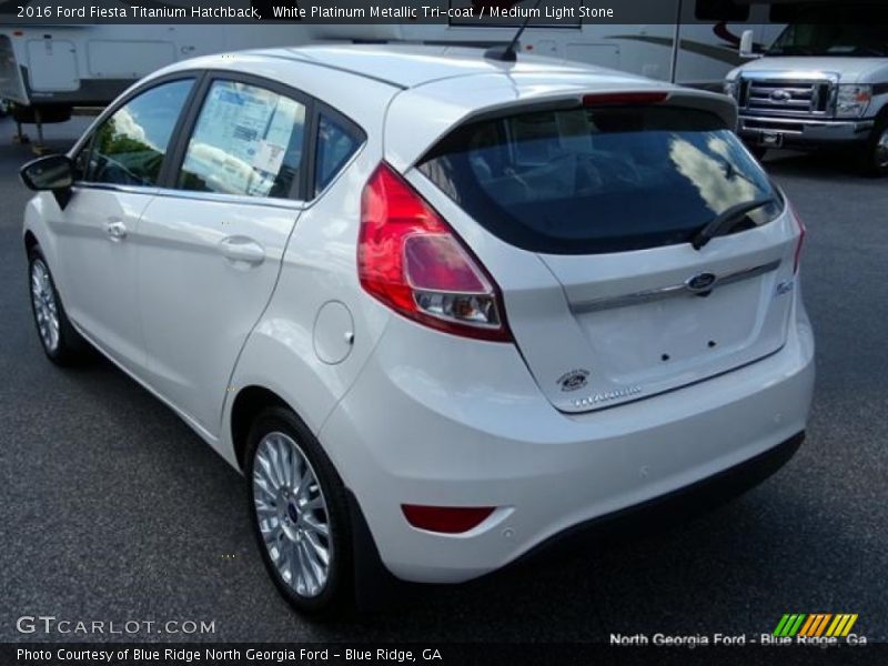 White Platinum Metallic Tri-coat / Medium Light Stone 2016 Ford Fiesta Titanium Hatchback