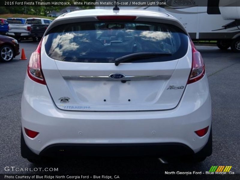 White Platinum Metallic Tri-coat / Medium Light Stone 2016 Ford Fiesta Titanium Hatchback