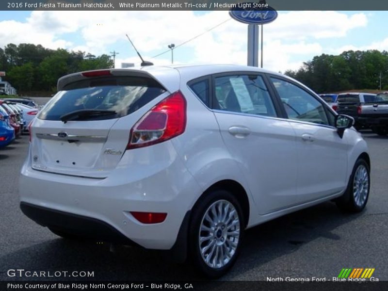 White Platinum Metallic Tri-coat / Medium Light Stone 2016 Ford Fiesta Titanium Hatchback