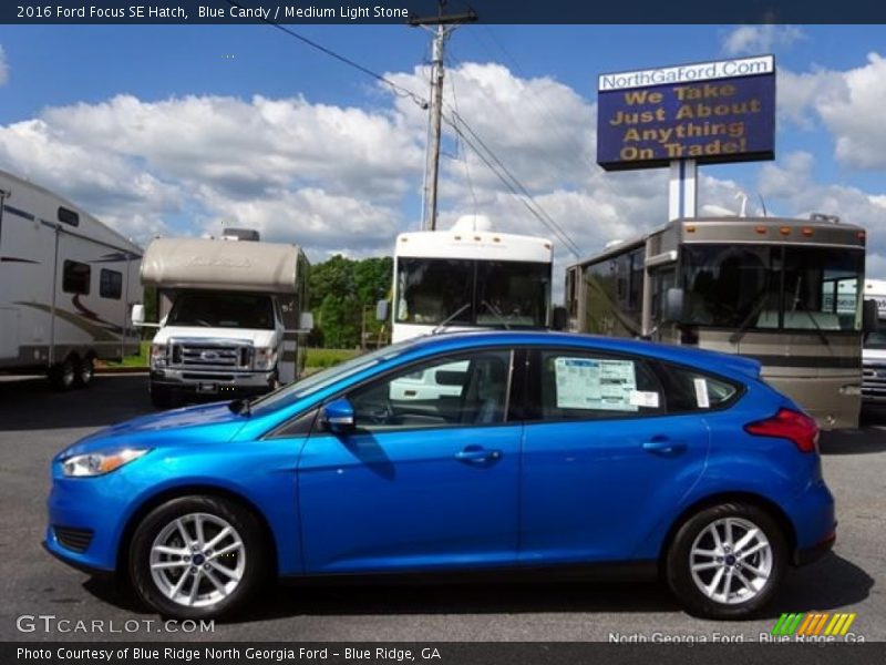 Blue Candy / Medium Light Stone 2016 Ford Focus SE Hatch