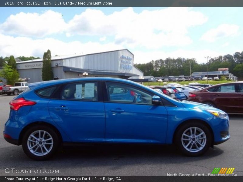 Blue Candy / Medium Light Stone 2016 Ford Focus SE Hatch