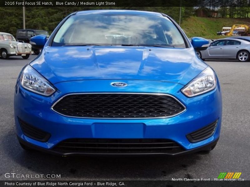 Blue Candy / Medium Light Stone 2016 Ford Focus SE Hatch