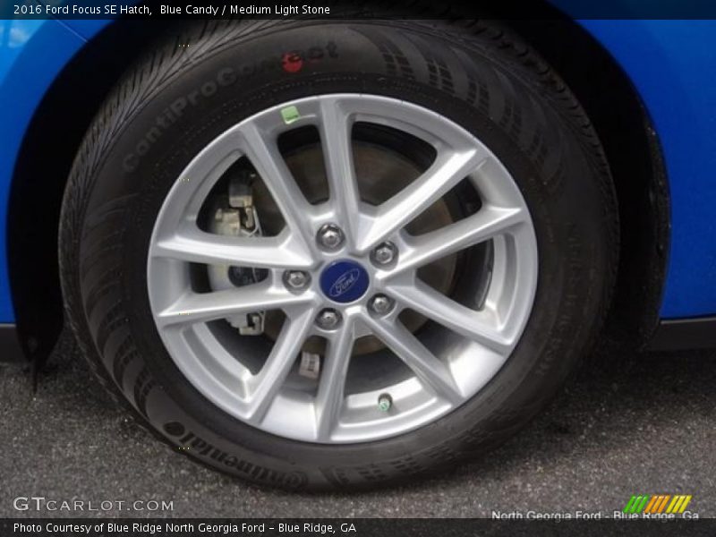 Blue Candy / Medium Light Stone 2016 Ford Focus SE Hatch