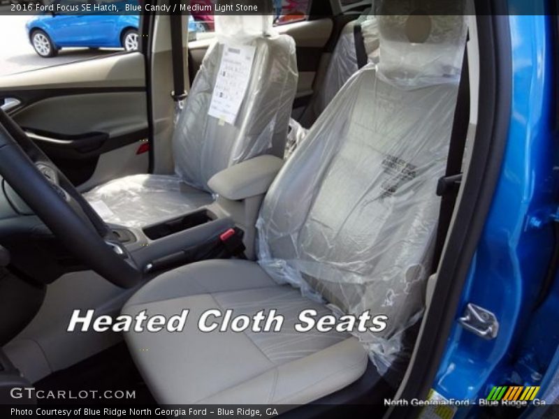 Blue Candy / Medium Light Stone 2016 Ford Focus SE Hatch