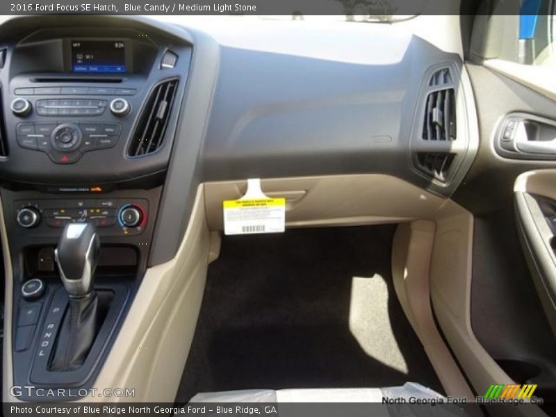 Blue Candy / Medium Light Stone 2016 Ford Focus SE Hatch