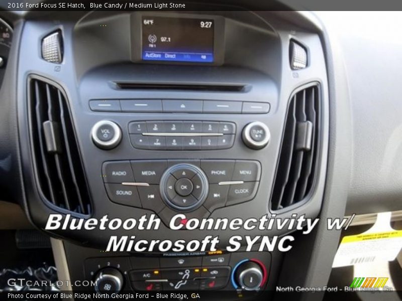 Blue Candy / Medium Light Stone 2016 Ford Focus SE Hatch