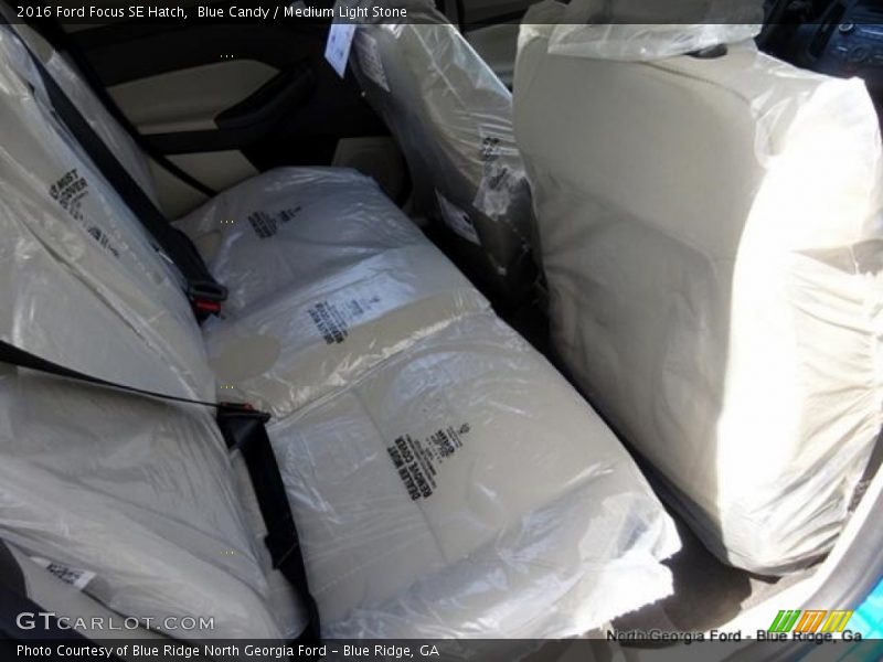 Blue Candy / Medium Light Stone 2016 Ford Focus SE Hatch