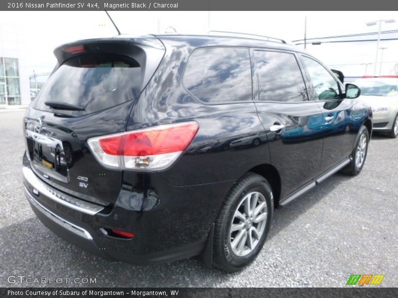 Magnetic Black / Charcoal 2016 Nissan Pathfinder SV 4x4