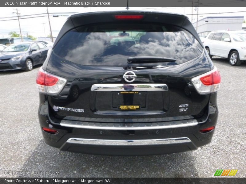 Magnetic Black / Charcoal 2016 Nissan Pathfinder SV 4x4