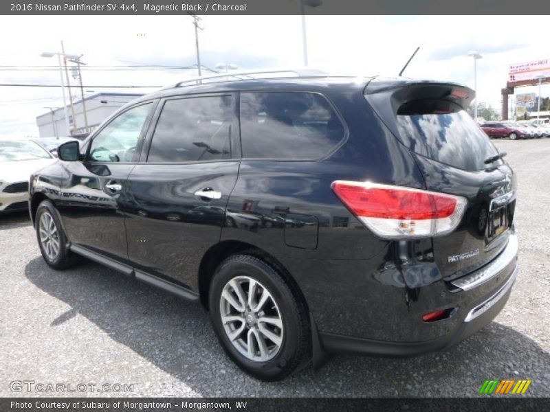 Magnetic Black / Charcoal 2016 Nissan Pathfinder SV 4x4