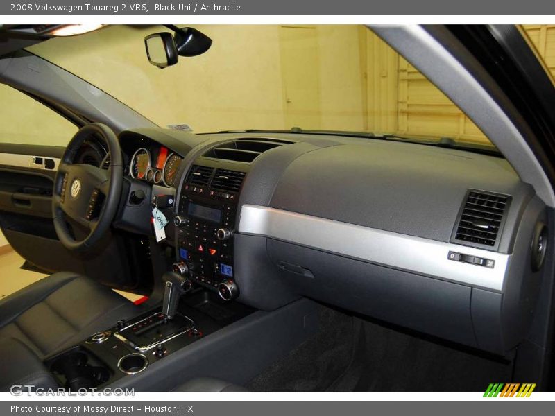 Black Uni / Anthracite 2008 Volkswagen Touareg 2 VR6