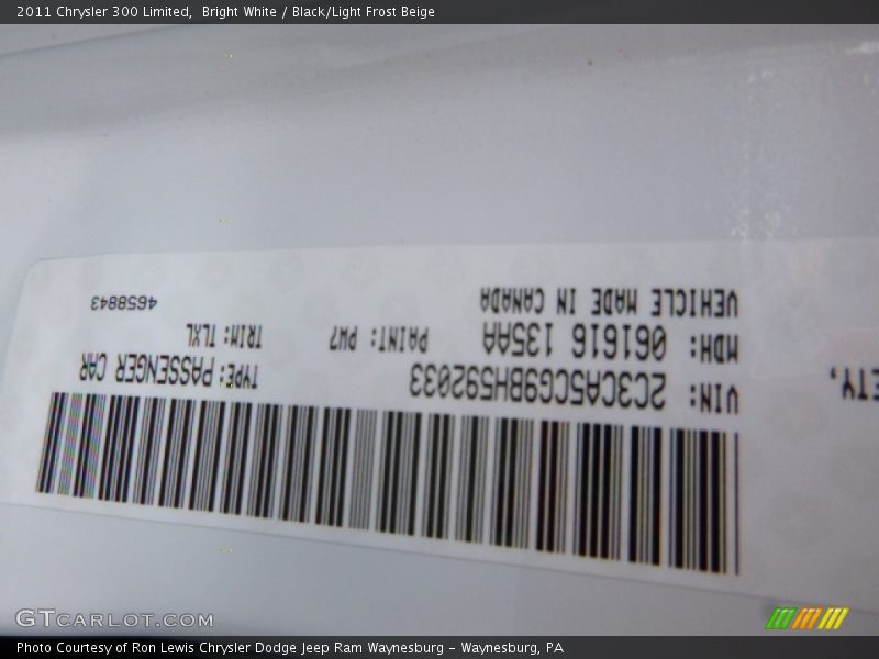 Bright White / Black/Light Frost Beige 2011 Chrysler 300 Limited