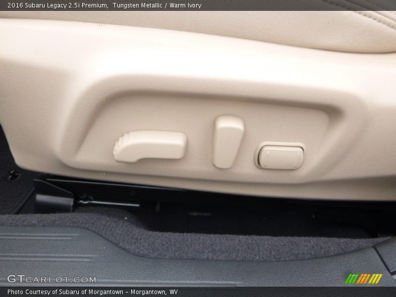 Tungsten Metallic / Warm Ivory 2016 Subaru Legacy 2.5i Premium