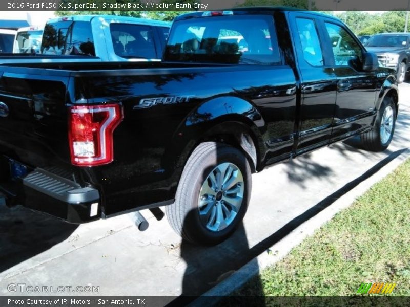 Shadow Black / Medium Earth Gray 2016 Ford F150 XL SuperCab