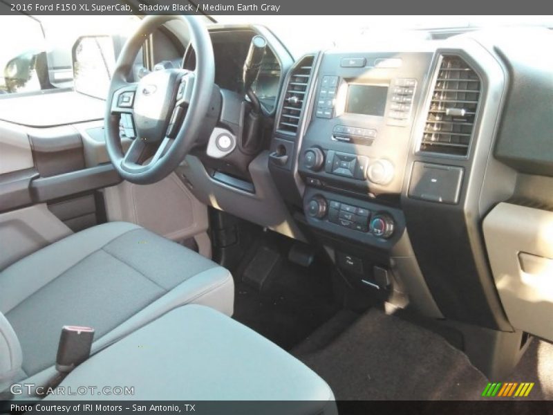 Shadow Black / Medium Earth Gray 2016 Ford F150 XL SuperCab