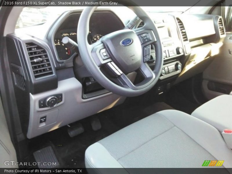 Shadow Black / Medium Earth Gray 2016 Ford F150 XL SuperCab