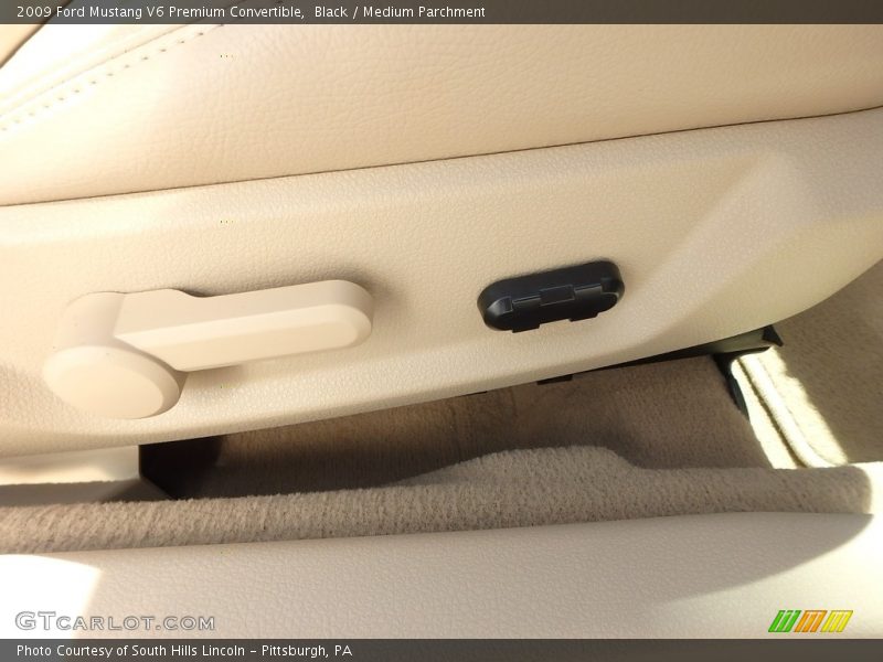Black / Medium Parchment 2009 Ford Mustang V6 Premium Convertible