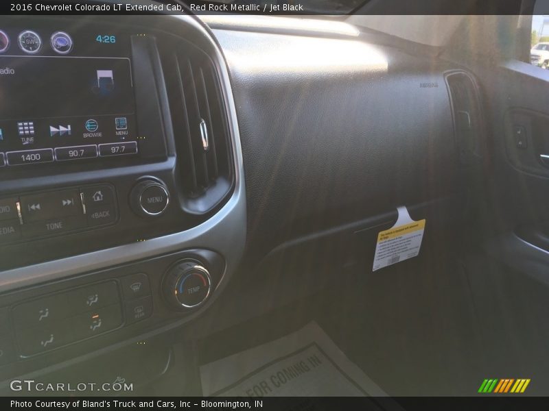 Red Rock Metallic / Jet Black 2016 Chevrolet Colorado LT Extended Cab
