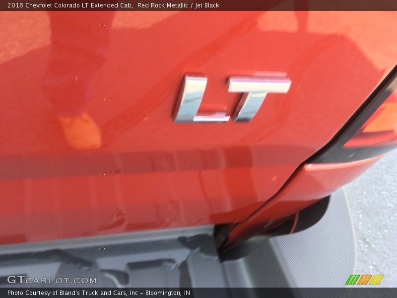 Red Rock Metallic / Jet Black 2016 Chevrolet Colorado LT Extended Cab