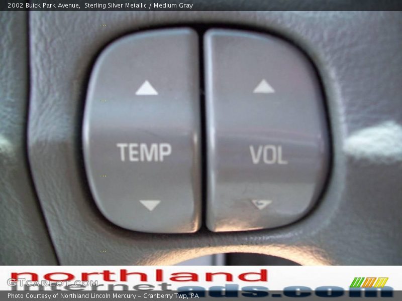 Sterling Silver Metallic / Medium Gray 2002 Buick Park Avenue
