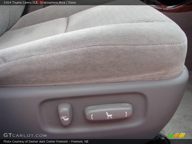 Stratosphere Mica / Stone 2004 Toyota Camry XLE