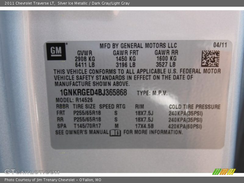 Silver Ice Metallic / Dark Gray/Light Gray 2011 Chevrolet Traverse LT