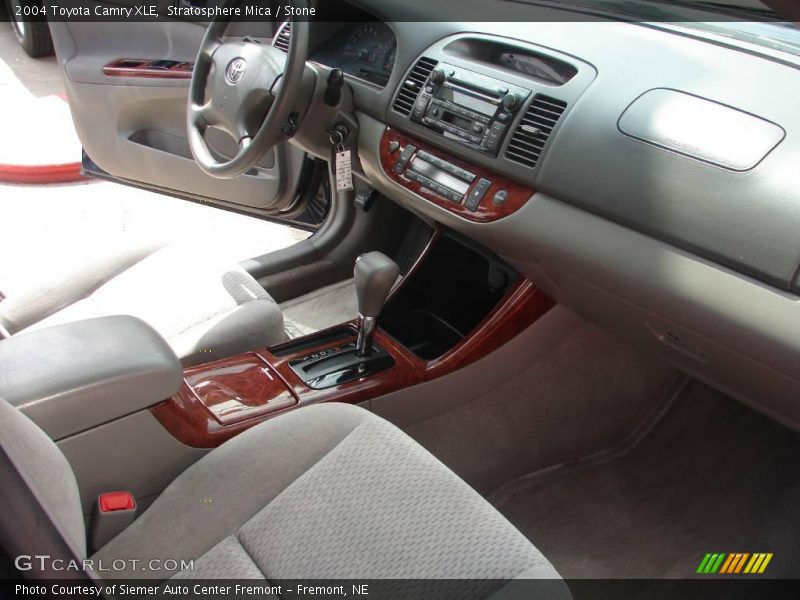 Stratosphere Mica / Stone 2004 Toyota Camry XLE