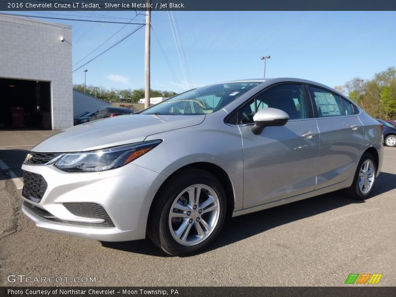 Silver Ice Metallic / Jet Black 2016 Chevrolet Cruze LT Sedan