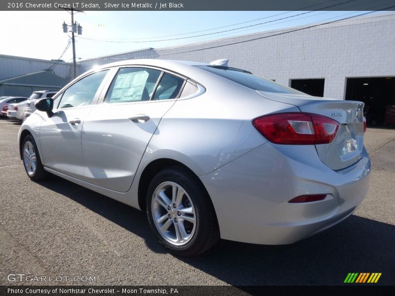 Silver Ice Metallic / Jet Black 2016 Chevrolet Cruze LT Sedan